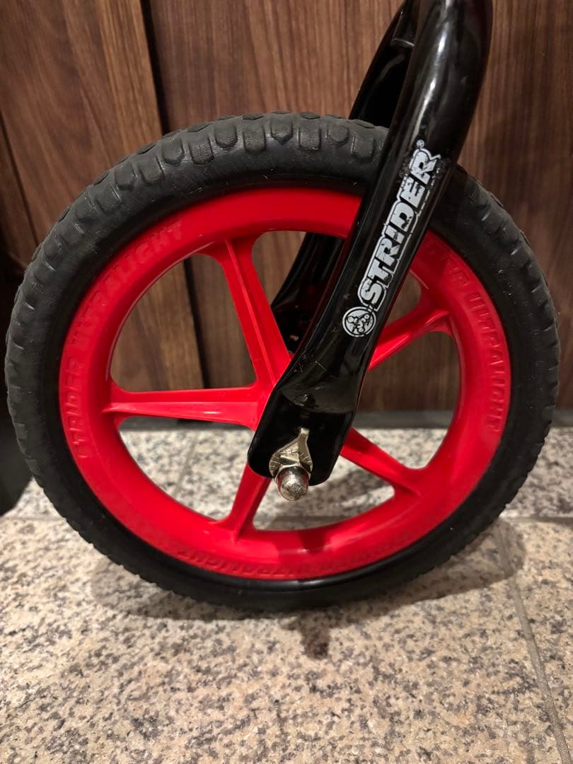 【美品】STRIDER SPORTS 赤 12インチ カスタム済