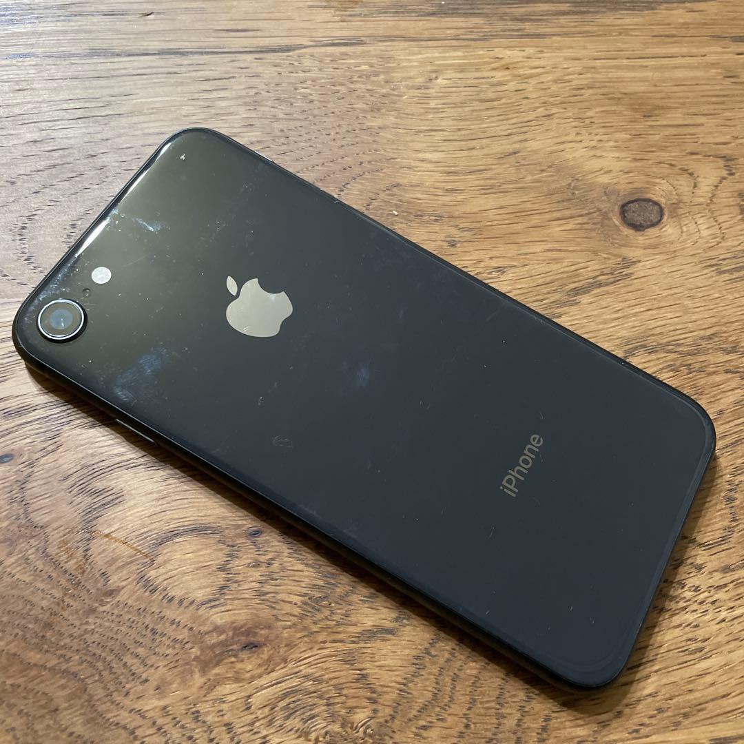 Apple iPhone 8 本体 容量64GB バッテリー100%