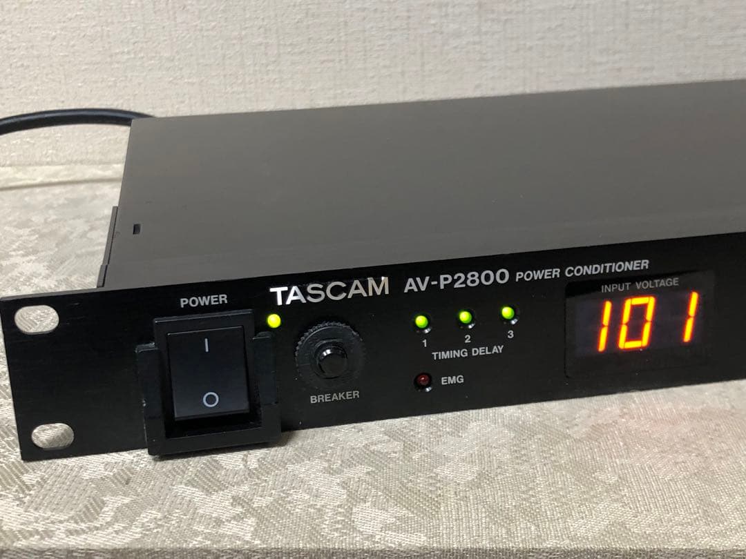 Tascam AV-P2800 安定化電源 タスカム