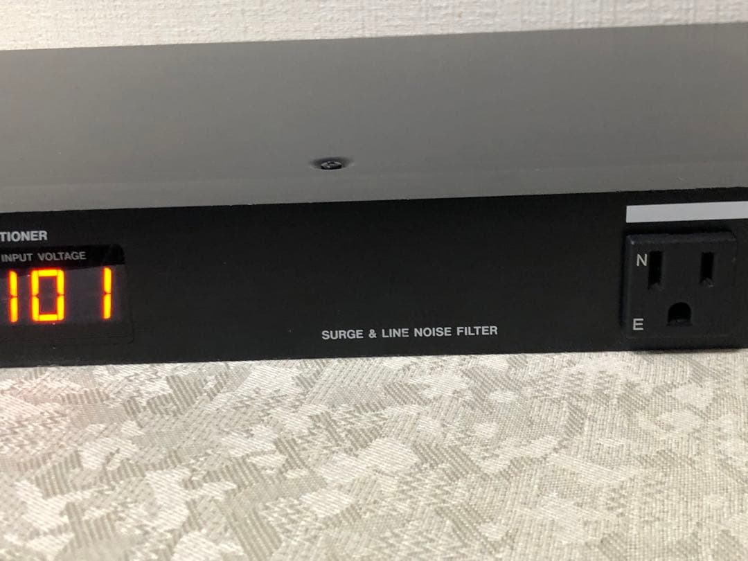 Tascam AV-P2800 安定化電源 タスカム