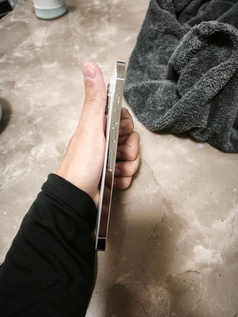 iPhone13 promax ホワイト128GB