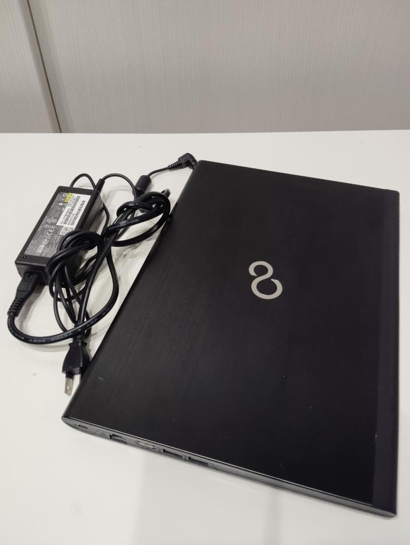 FUJITSU U537 13.3インチ ノートPC