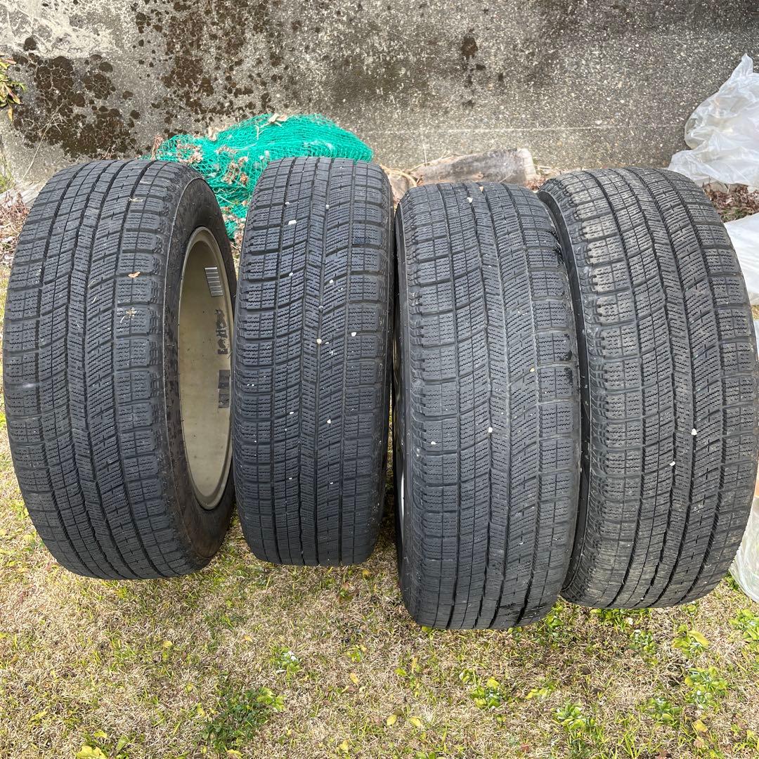 【送料込み】　スタッドレスタイヤ　195/60/r16ホイール付4本　セレナ