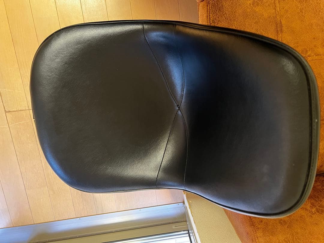 ハーマンミラー イームズ サイドシェルチェア 黒 刻印あり 中古