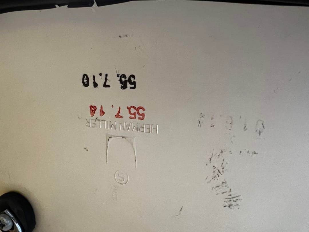 ハーマンミラー イームズ サイドシェルチェア 黒 刻印あり 中古