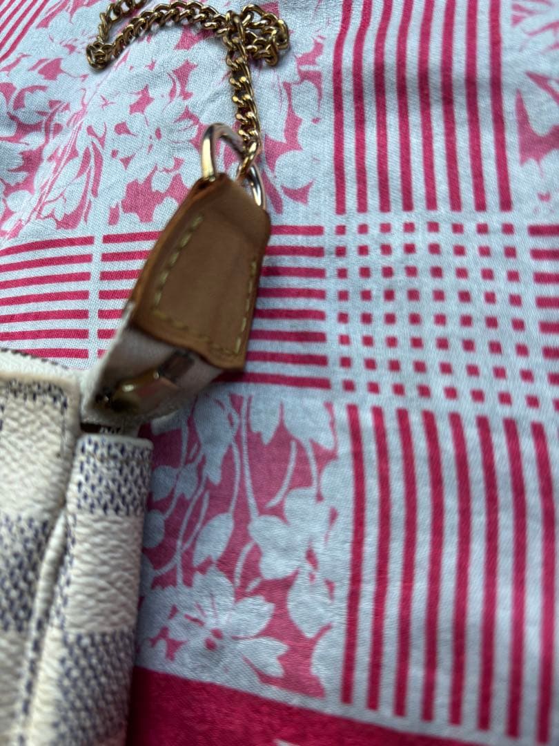 ルイヴィトンポーチ