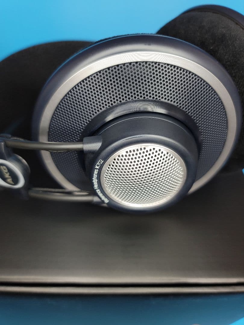 【美品】AKG K702