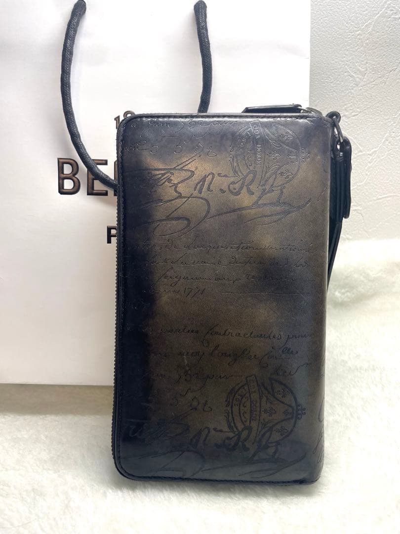 ピコレ‼️ベルルッティBerlutiカリグラフィTALIラウンドファスナー