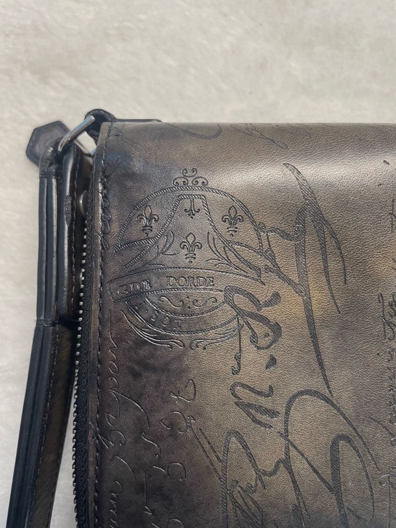 ピコレ‼️ベルルッティBerlutiカリグラフィTALIラウンドファスナー