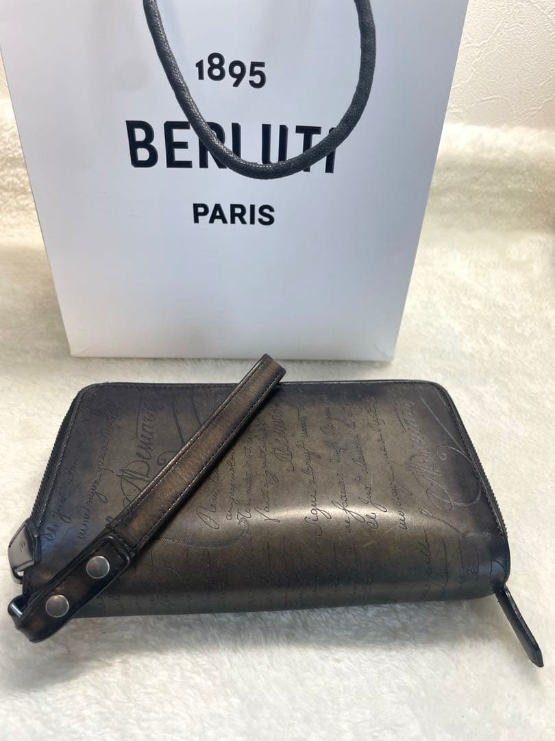 ピコレ‼️ベルルッティBerlutiカリグラフィTALIラウンドファスナー