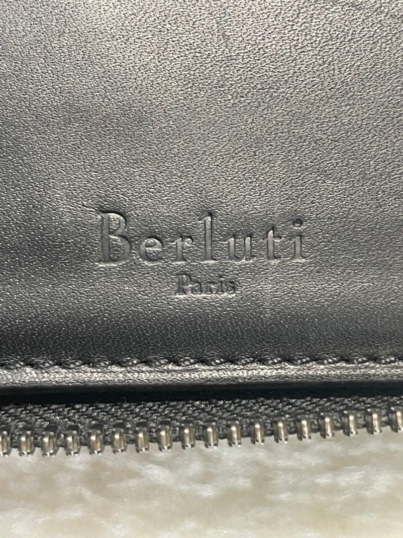 ピコレ‼️ベルルッティBerlutiカリグラフィTALIラウンドファスナー
