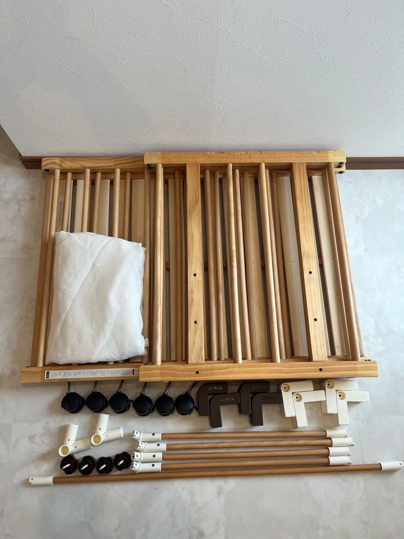 キャノピー付き★ファルスカ　ベビーベッド