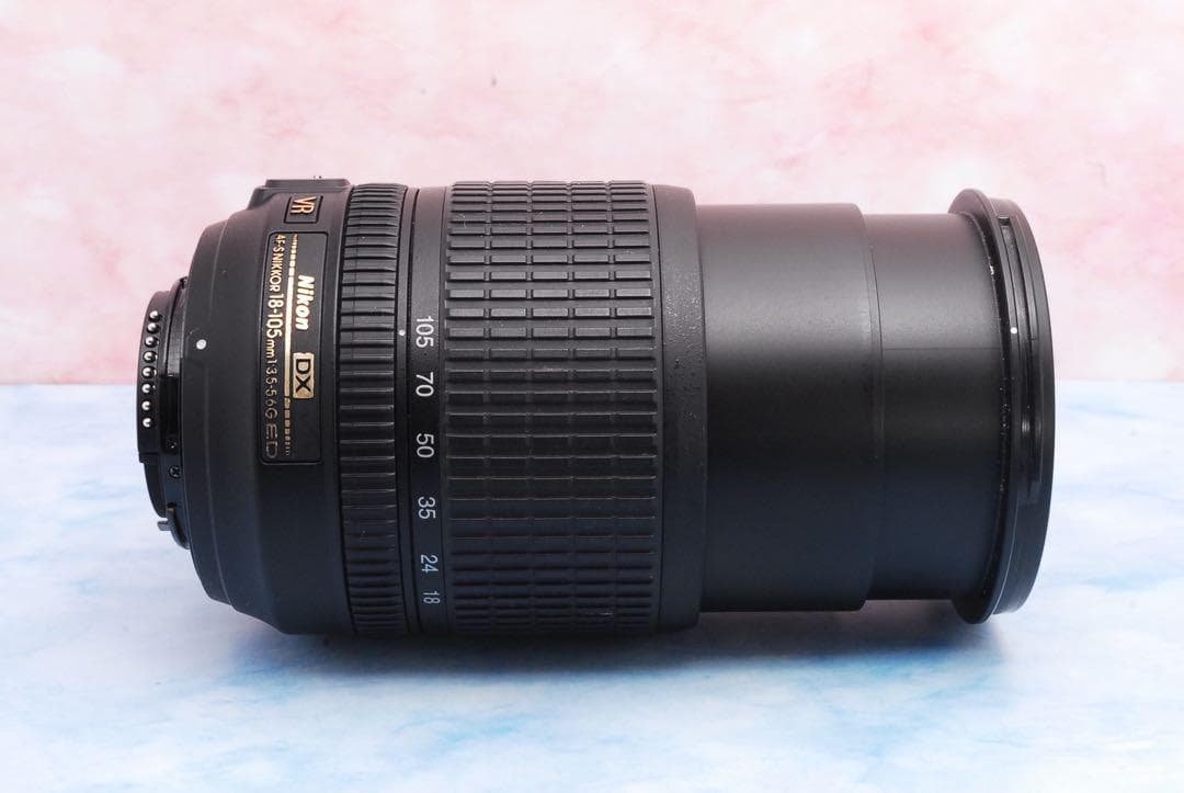 Nikon AF-S DX 18-105mm f3.5-5.6 VR★極美品