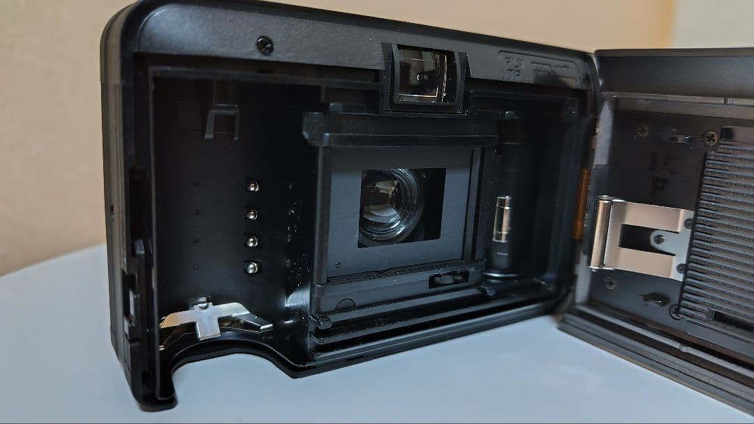 【動作品】フィルムカメラ　コニカ　ビッグミニ　BM-201