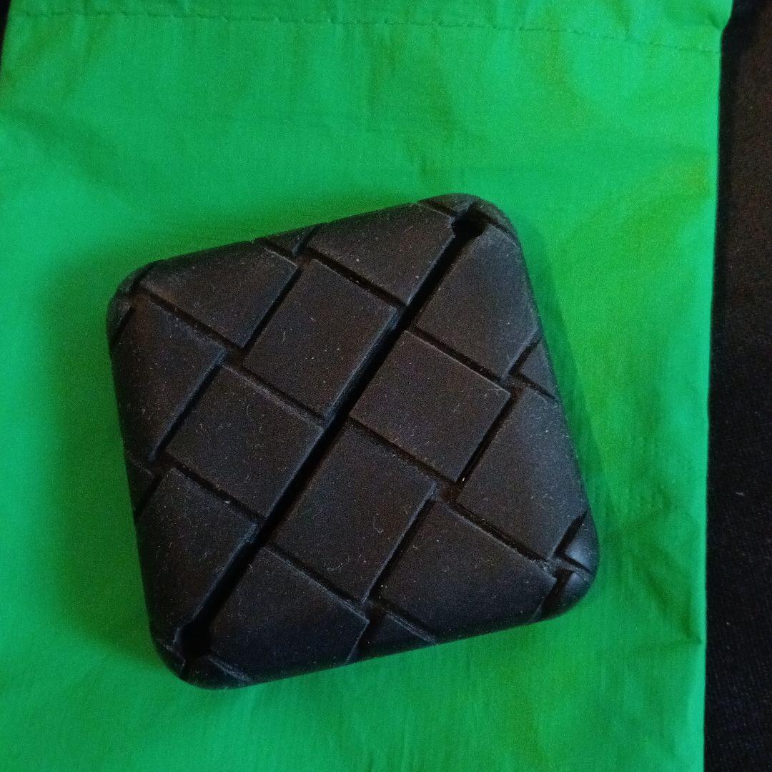 BOTTEGA VENETA ブラックラバーケース