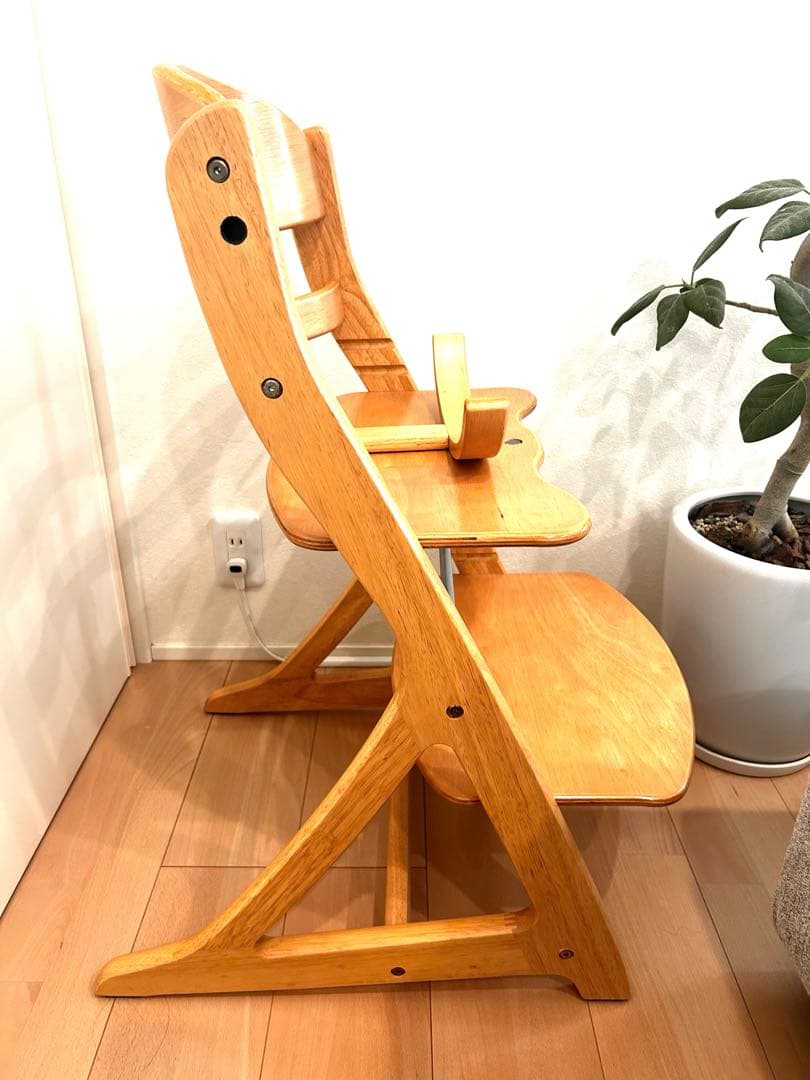 美品＊大和屋すくすくスリムフィットチェアガードつき