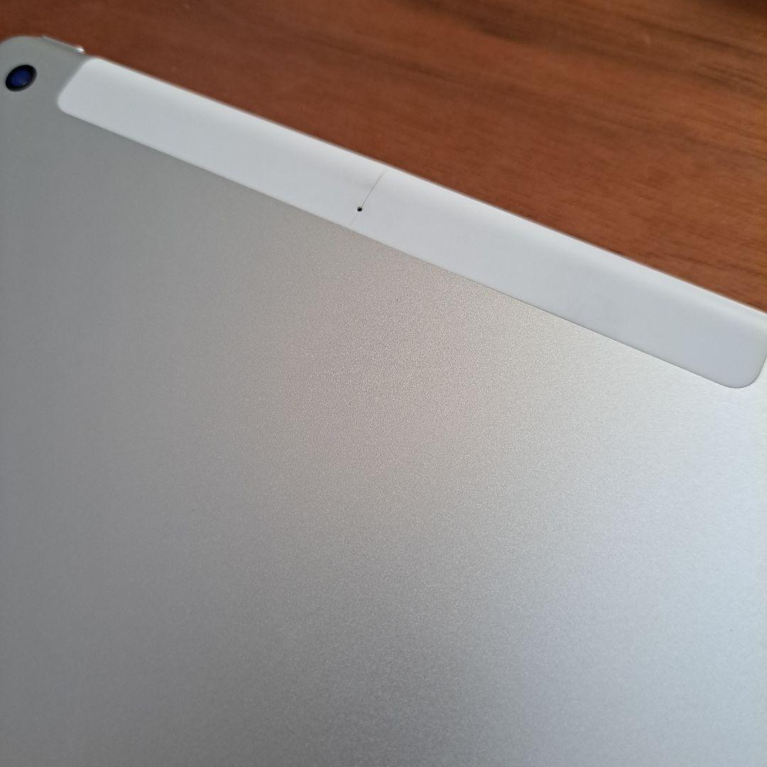 ジャンク品SIMフリーiPad第6世代(A1954)本体128GB送料込