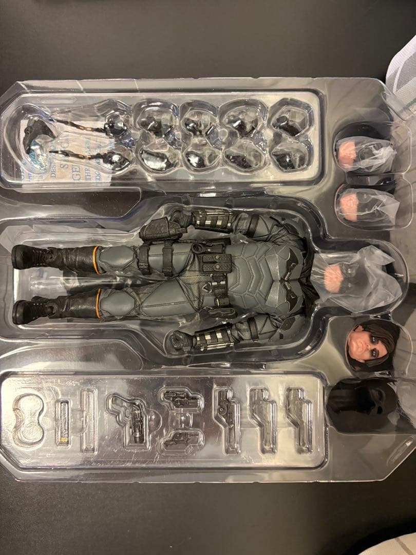 mezco メズコ ザバットマン MAFEX フィギュアーツ マーベルレジェンド