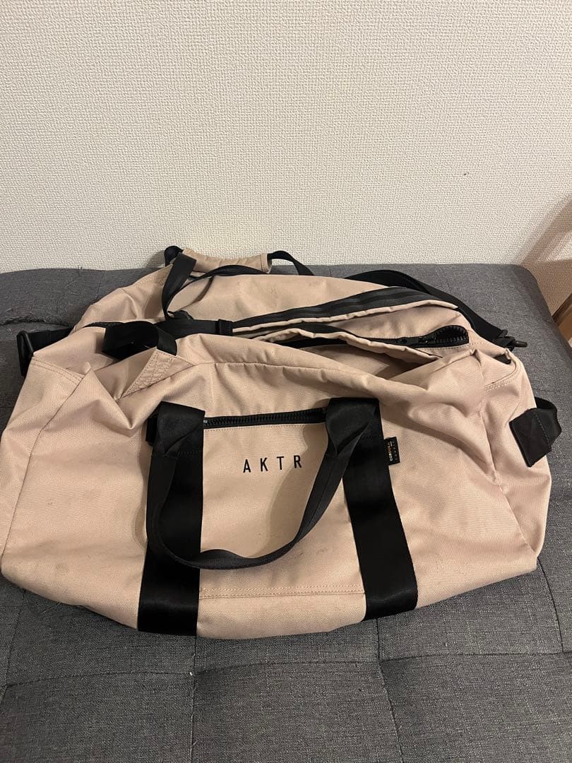 美品！AKTR バッグ　ベージュ