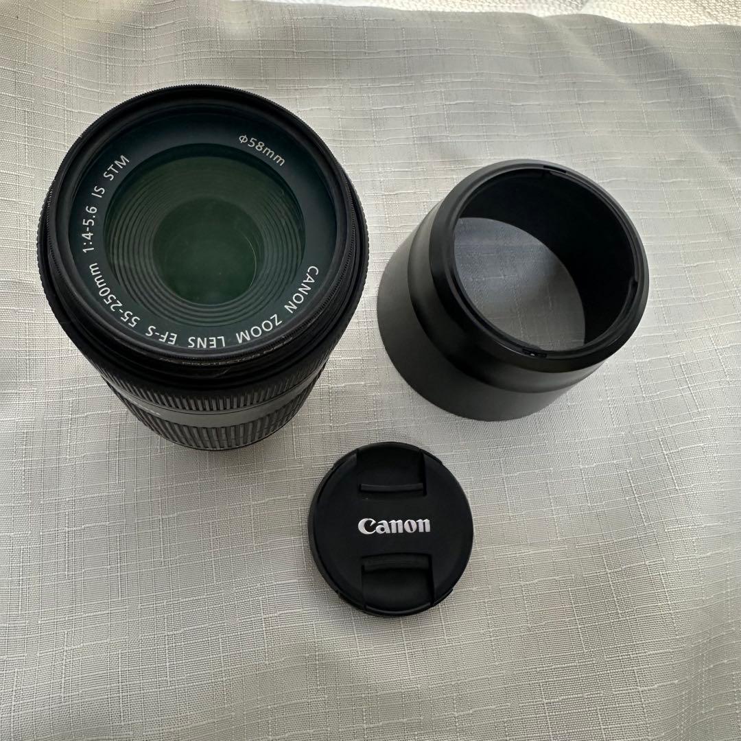 Canon EOS Kiss X9i カメラキット　ズームレンズ　単焦点レンズ