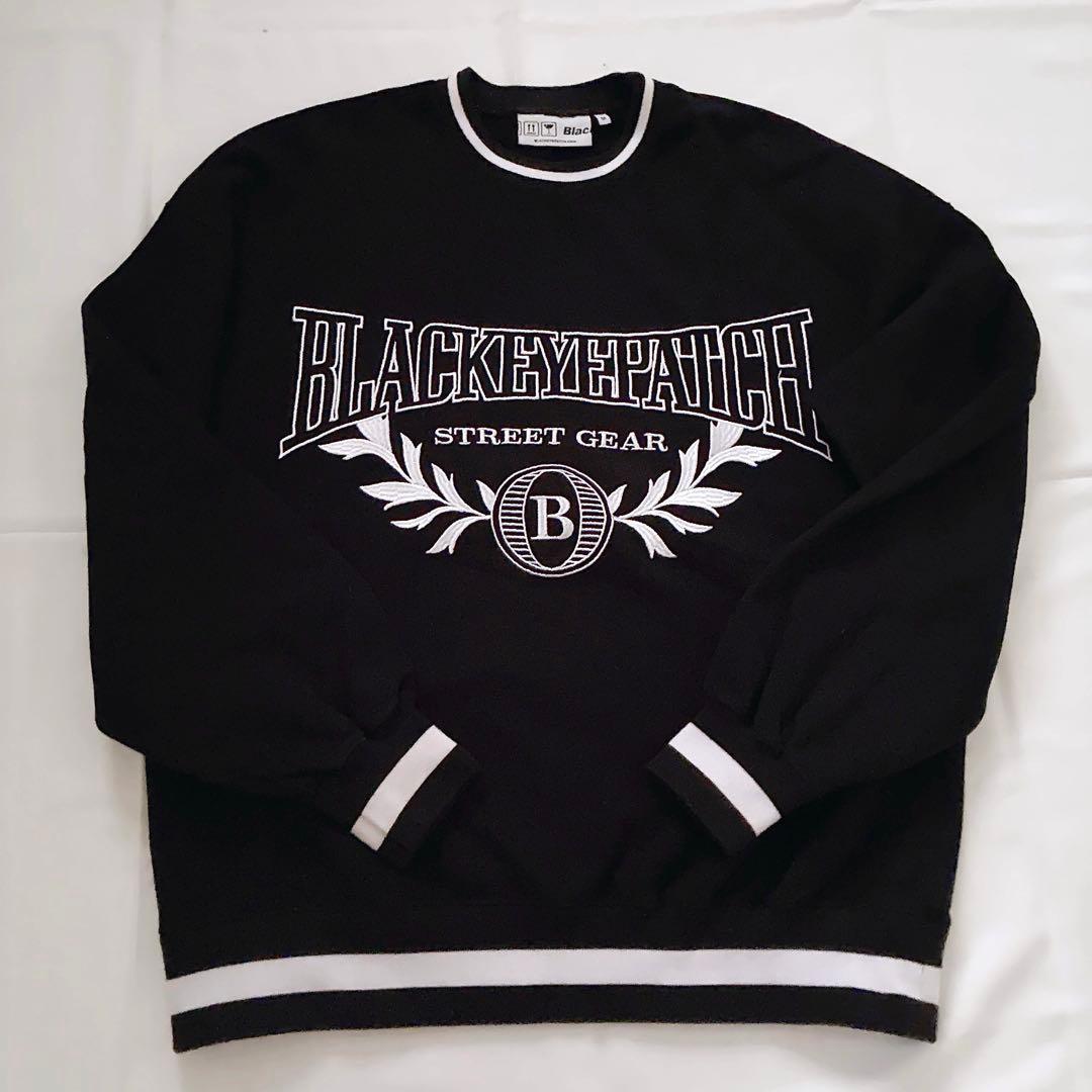 即完売品 ブラックアイパッチ カレッジロゴ 刺繍 トレーナー スウェット