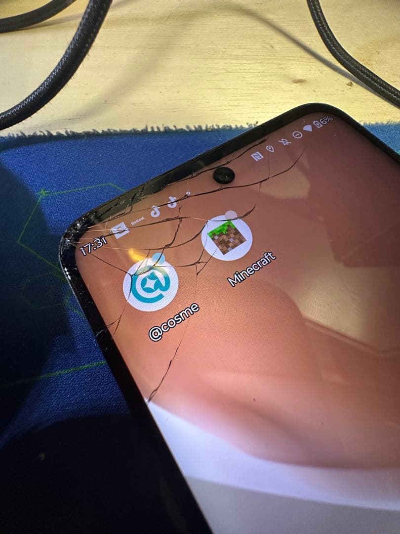 値下げ可motog 32 ブラック画面ひび割れ 128GBsimフリーモバ充付き