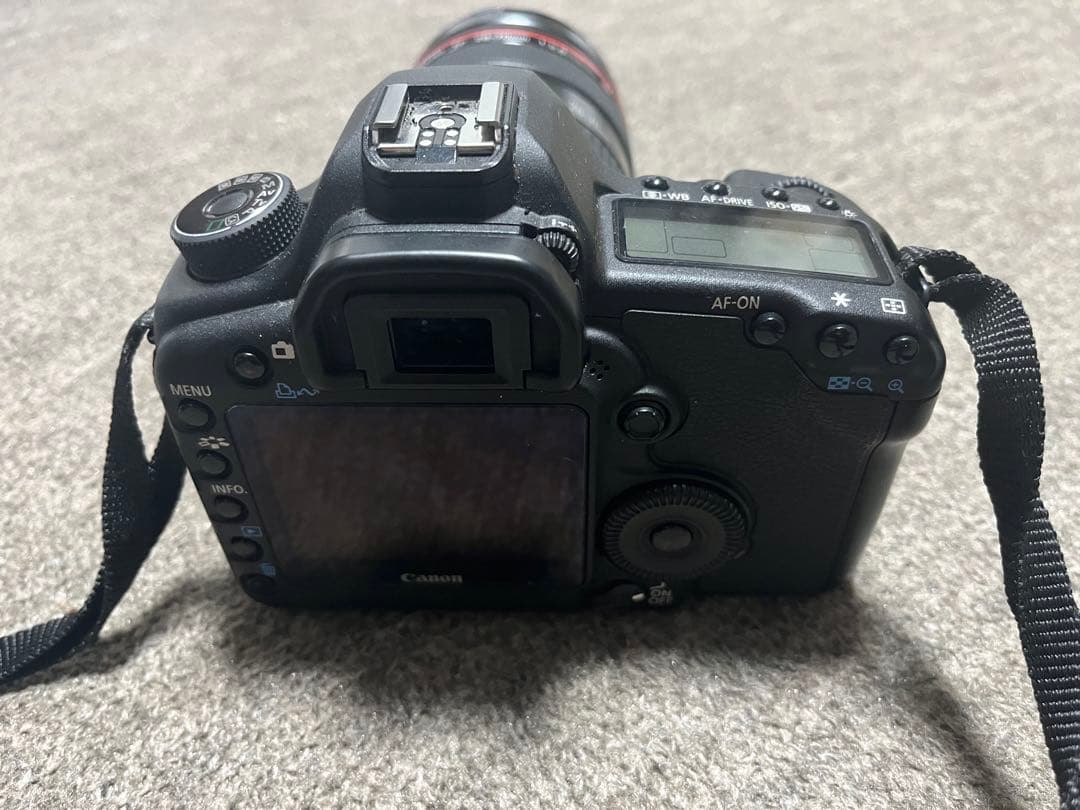 Canon EOS 5D Mark II + EF28-70mmレンズ