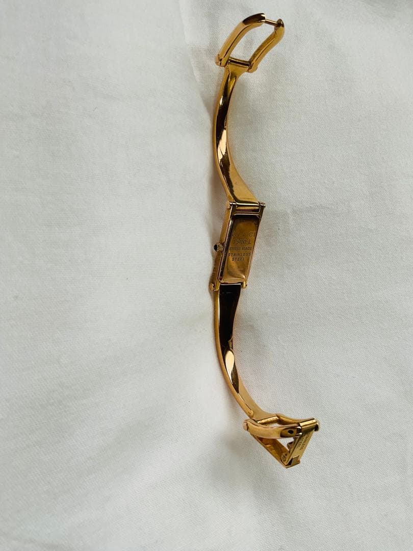 GUCCI グッチ　ゴールド　腕時計　文字盤シェル　1500L