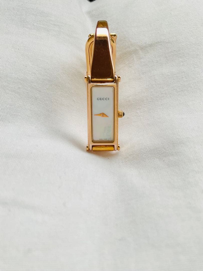 GUCCI グッチ　ゴールド　腕時計　文字盤シェル　1500L