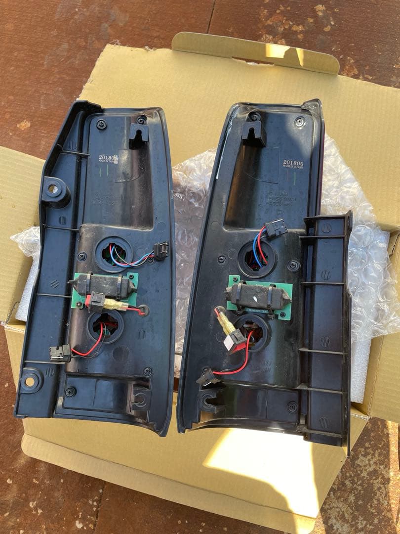 伊*老様 羽*一様 ジムニーjb23 エムブロ サンダーテール 流れるウィンカー