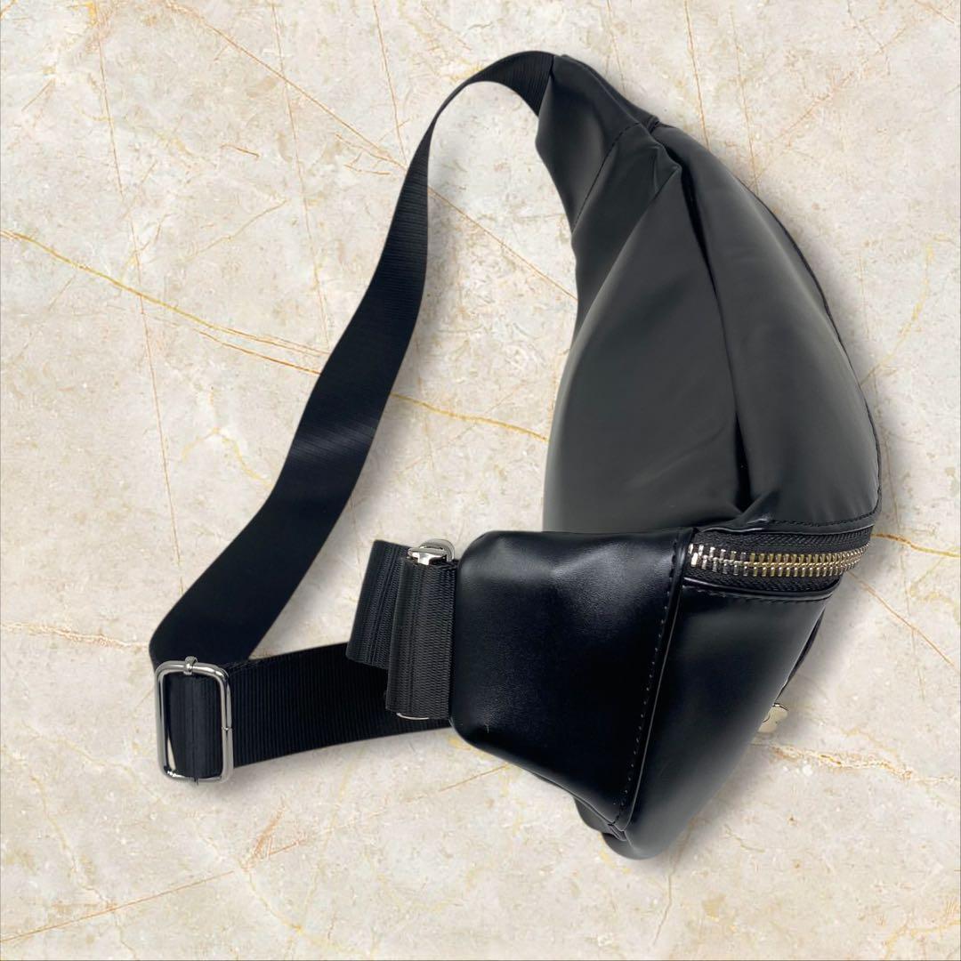 MARY QUANT エポビジューデイジーボディバッグ マリークワント ブラック