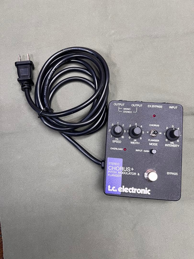 松本孝弘氏も使用　t.c. electronic CHORUS+ エフェクター