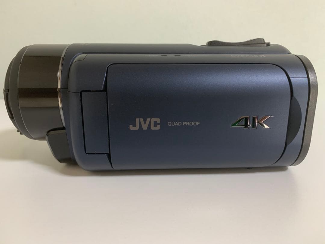 ほぼ未使用品 JVC 4K 防水 ビデオカメラ GZ-RY980