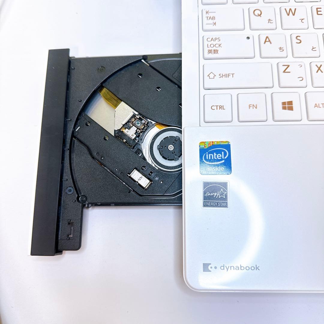 TOSHIBA Dynabook 新品SSD Windows11 初心者向け