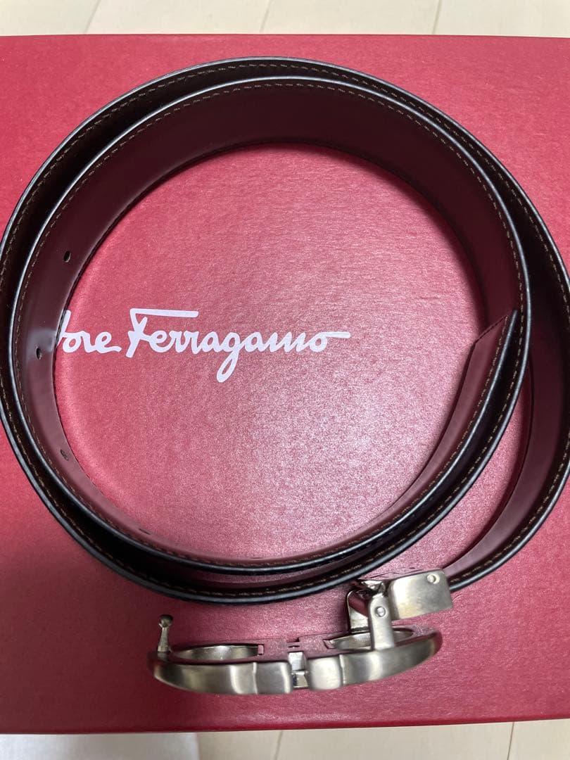 フェラガモ　メンズ　ベルト