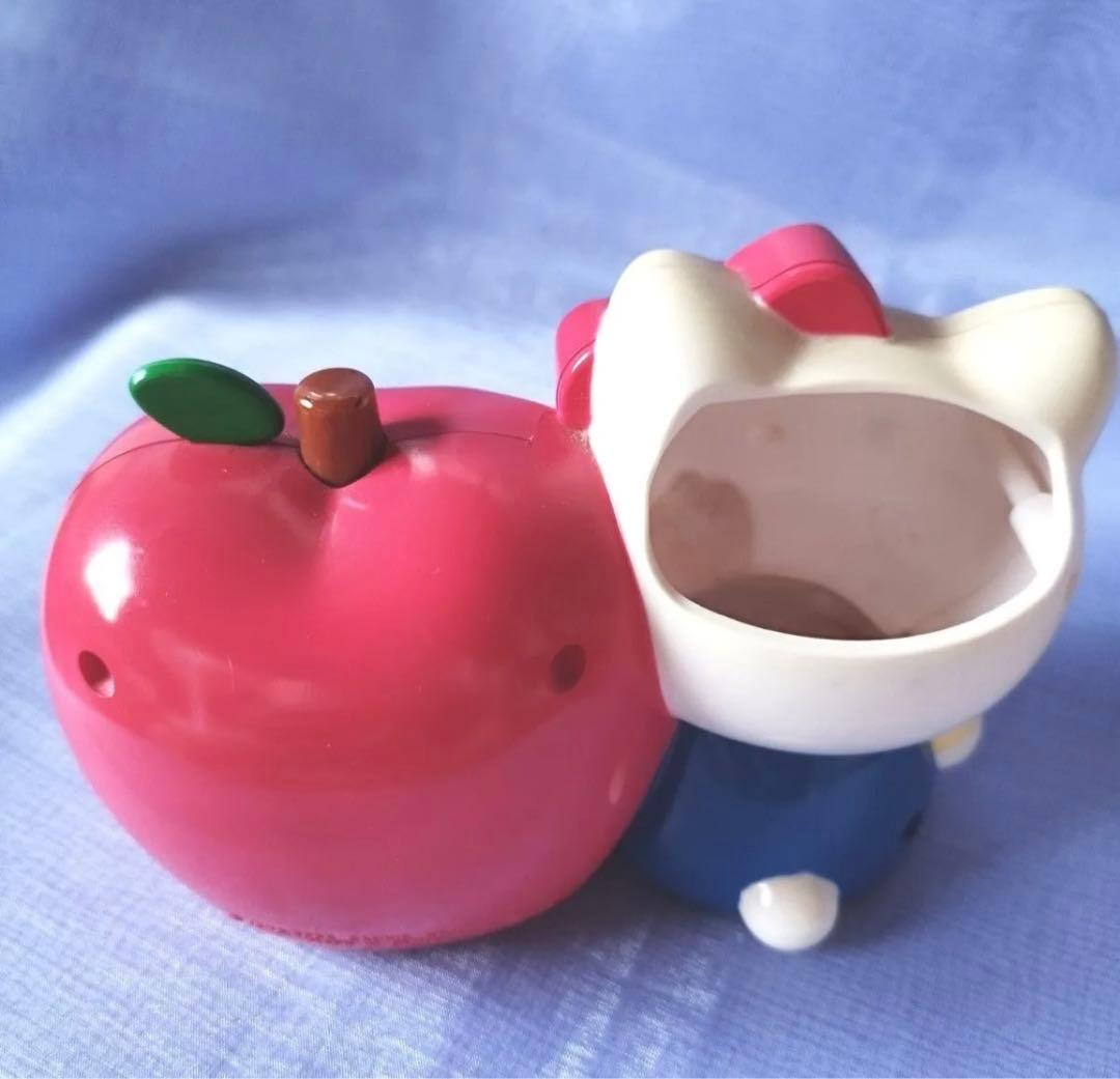 平成レトロ　ハローキティ ペンスタンド付きパタパタカレンダー♡