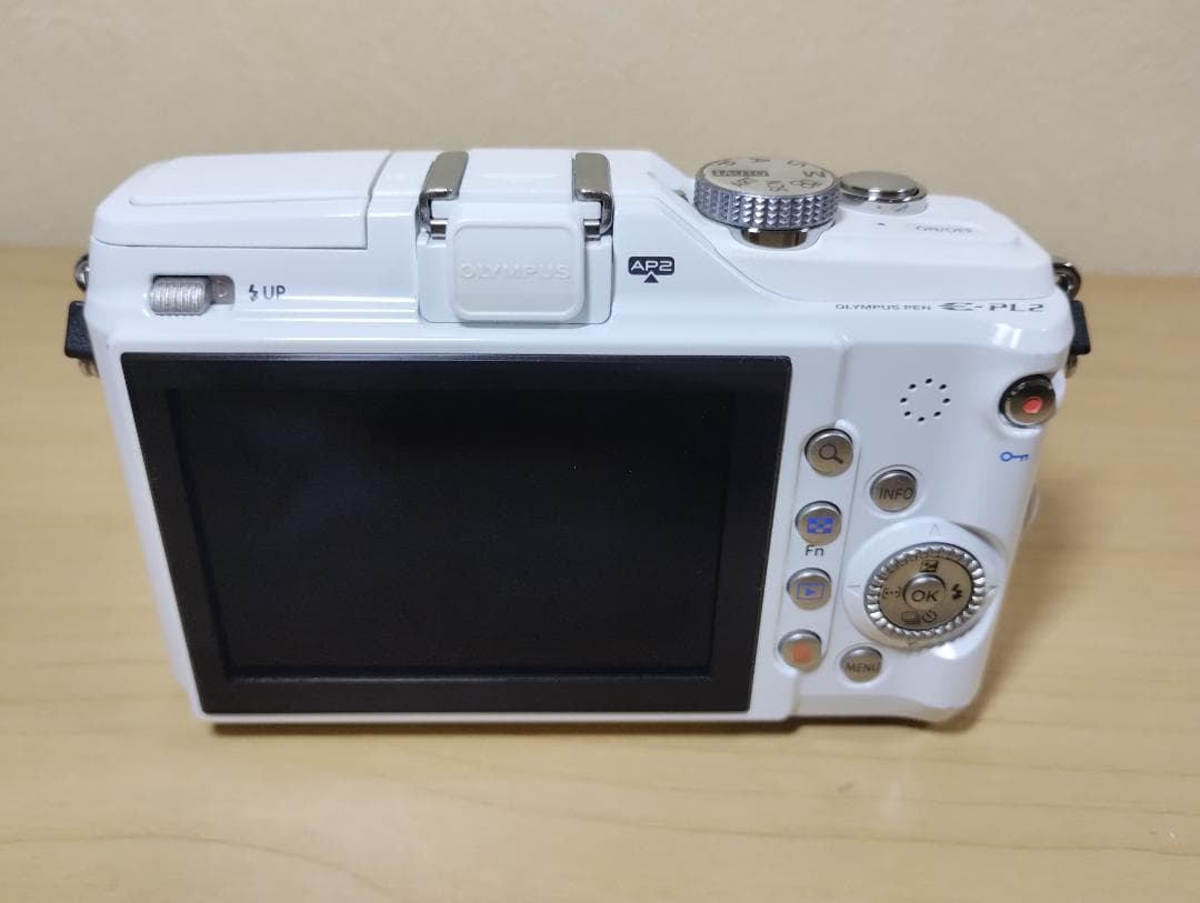 ✨スタイリッシュ✨ OLYMPUS PEN Lite E-PL2 レンズキット