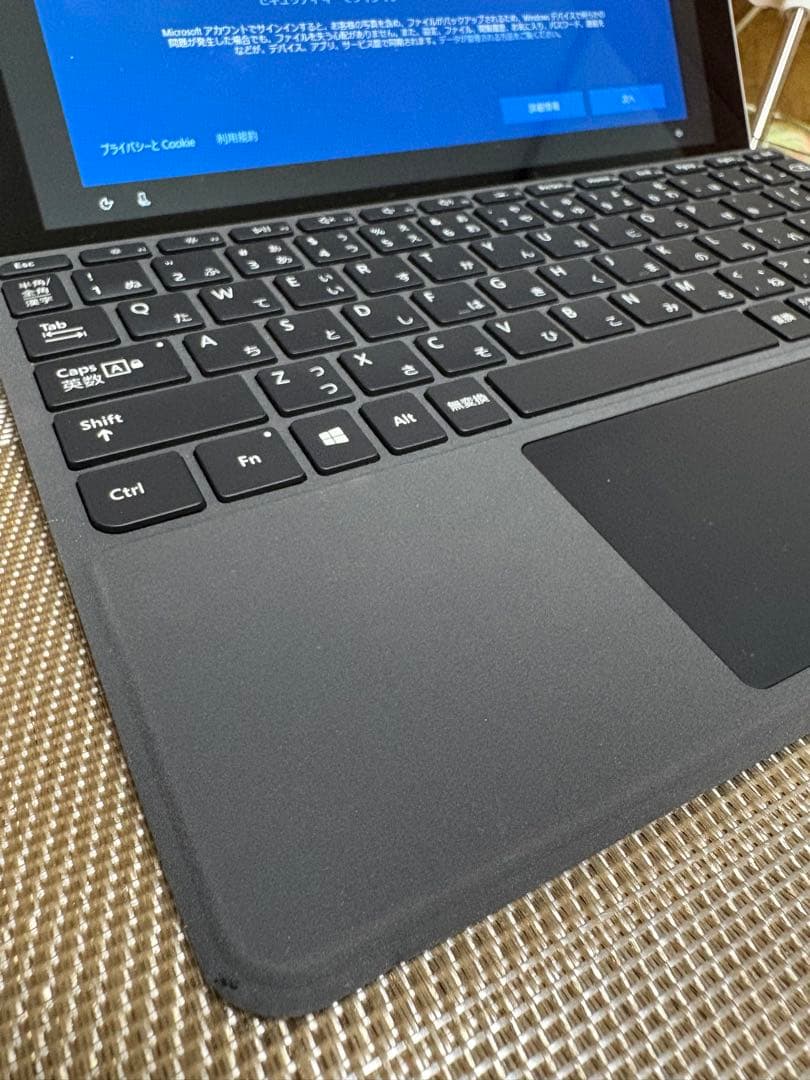 Microsoft Surface Go 本体 + キーボードカバー + ペン