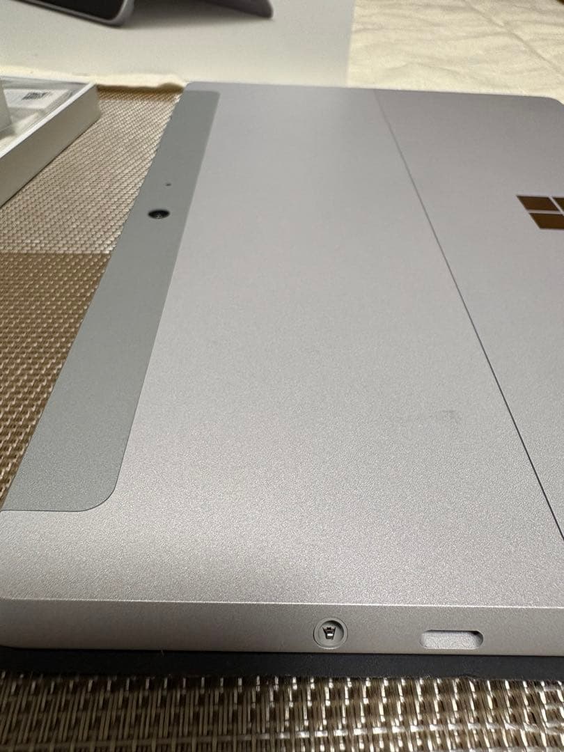 Microsoft Surface Go 本体 + キーボードカバー + ペン