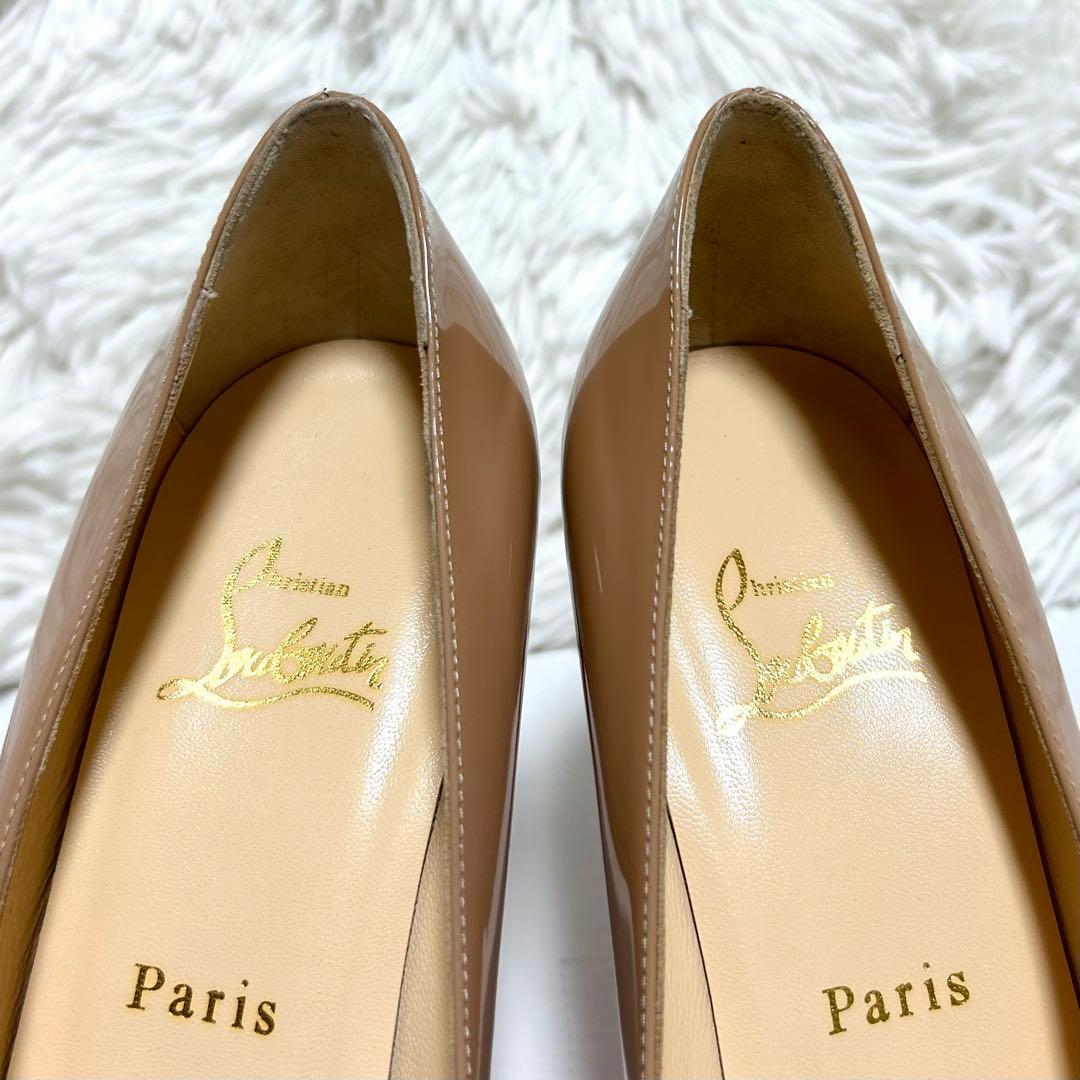 美品 クリスチャンルブタン エナメル ラウンドトゥ ベージュ パンプス 37.5