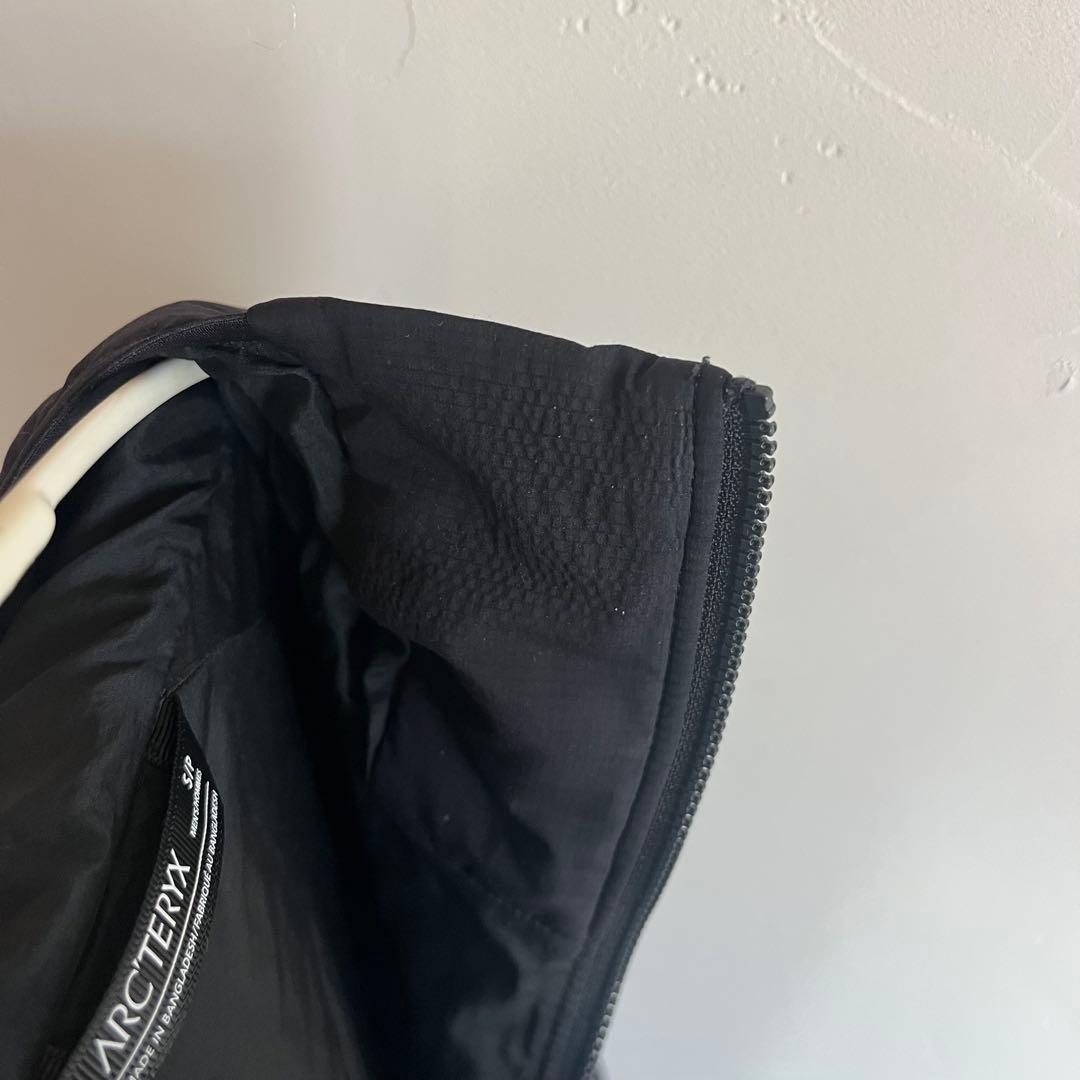 ARC'TERYX アークテリクス アトムlt フーディ ブラック 刺繍ロゴ S