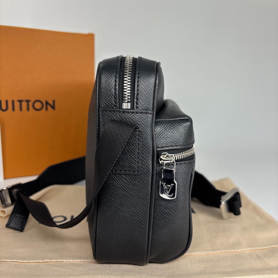 新品未使用 ルイヴィトン タイガ アウトドア メッセンジャー ショルダーバッグ