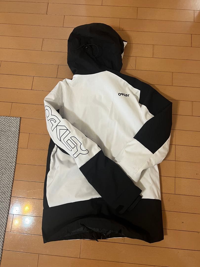 OAKLEY スノーボードウェア Mサイズ ホワイト/ブラック