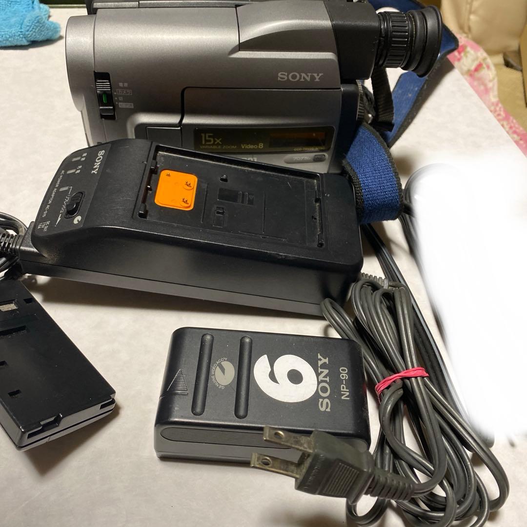 hy0825　SONY Video8 ビデオカメラ　CCD-TRV20 ②