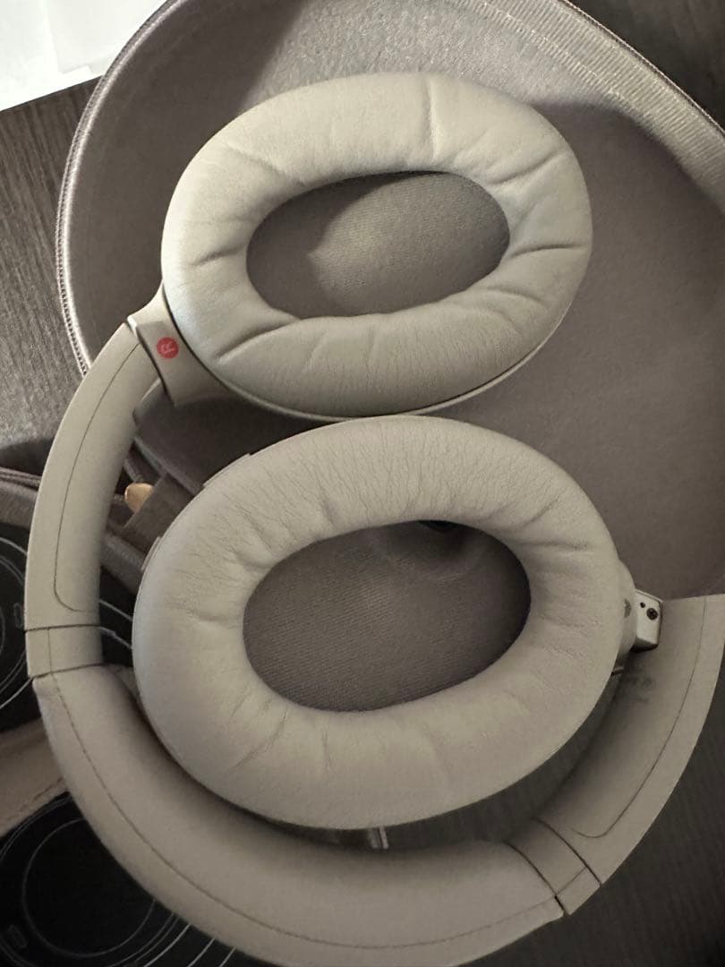 SONY WH-1000XM4 ケース付き