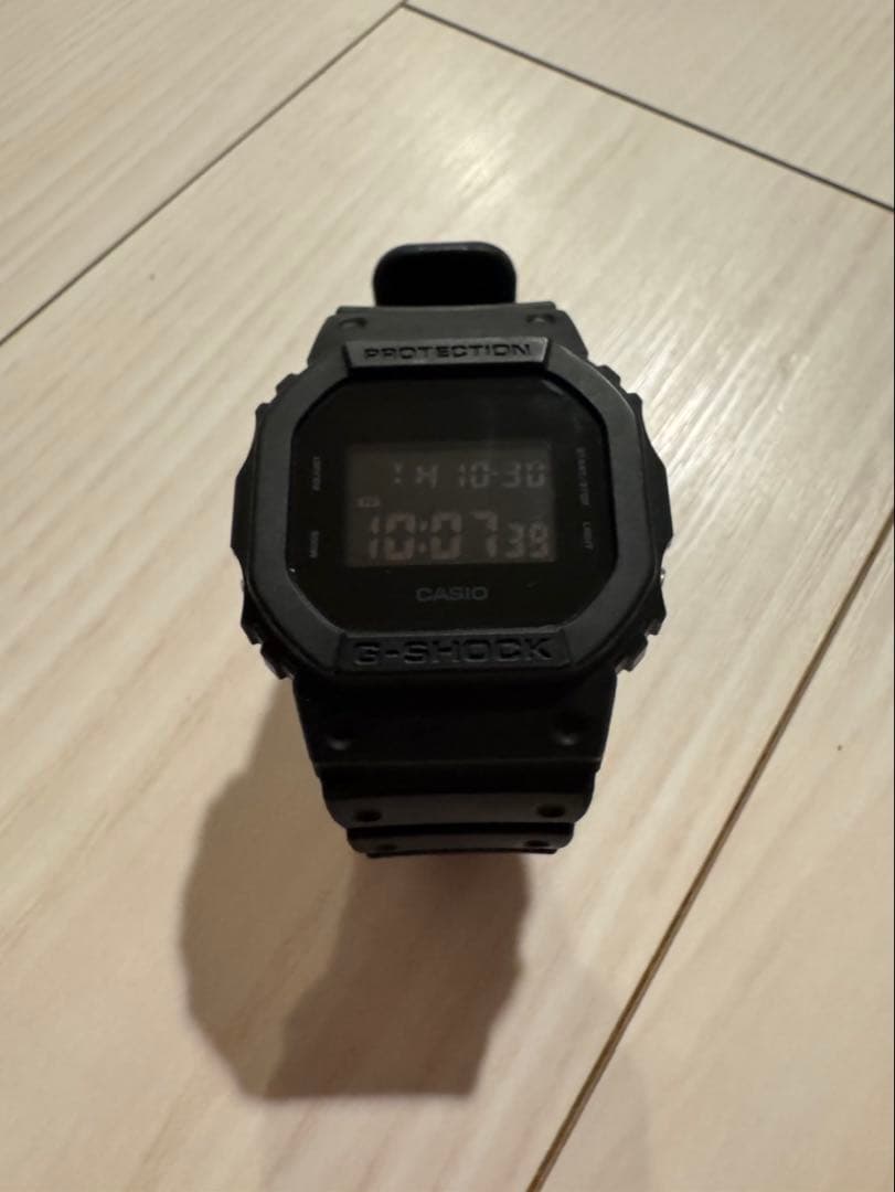 美品G-SHOCK DW-5600UBB-1JF オールブラック箱保証書タグ付き
