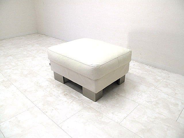 ボーコンセプト 「I.D.V 」 本革張りオットマン　本革スツール