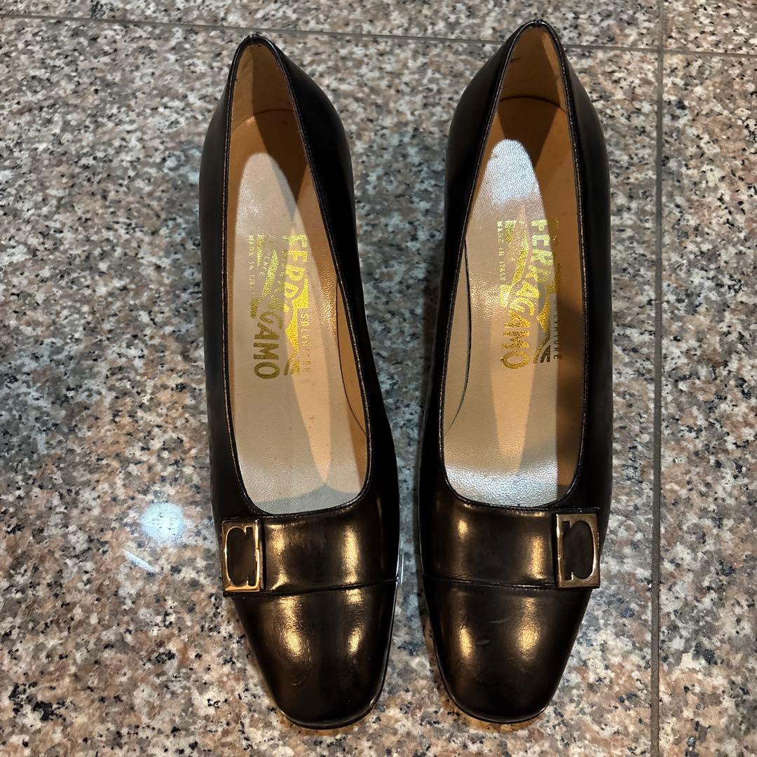 Ferragamo フェラガモ パンプス 黒 レザー ガンチーニ 6D 未使用