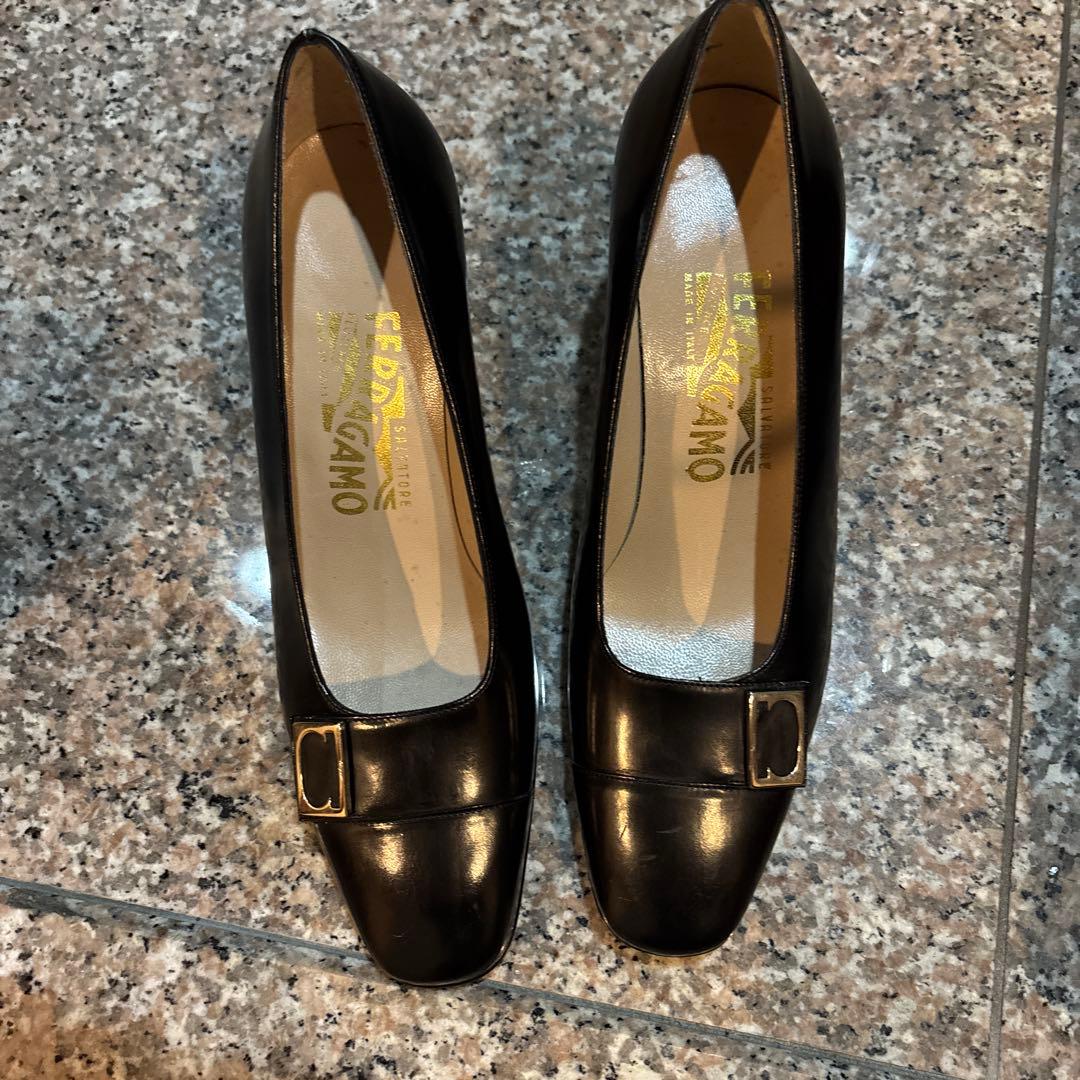 Ferragamo フェラガモ パンプス 黒 レザー ガンチーニ 6D 未使用