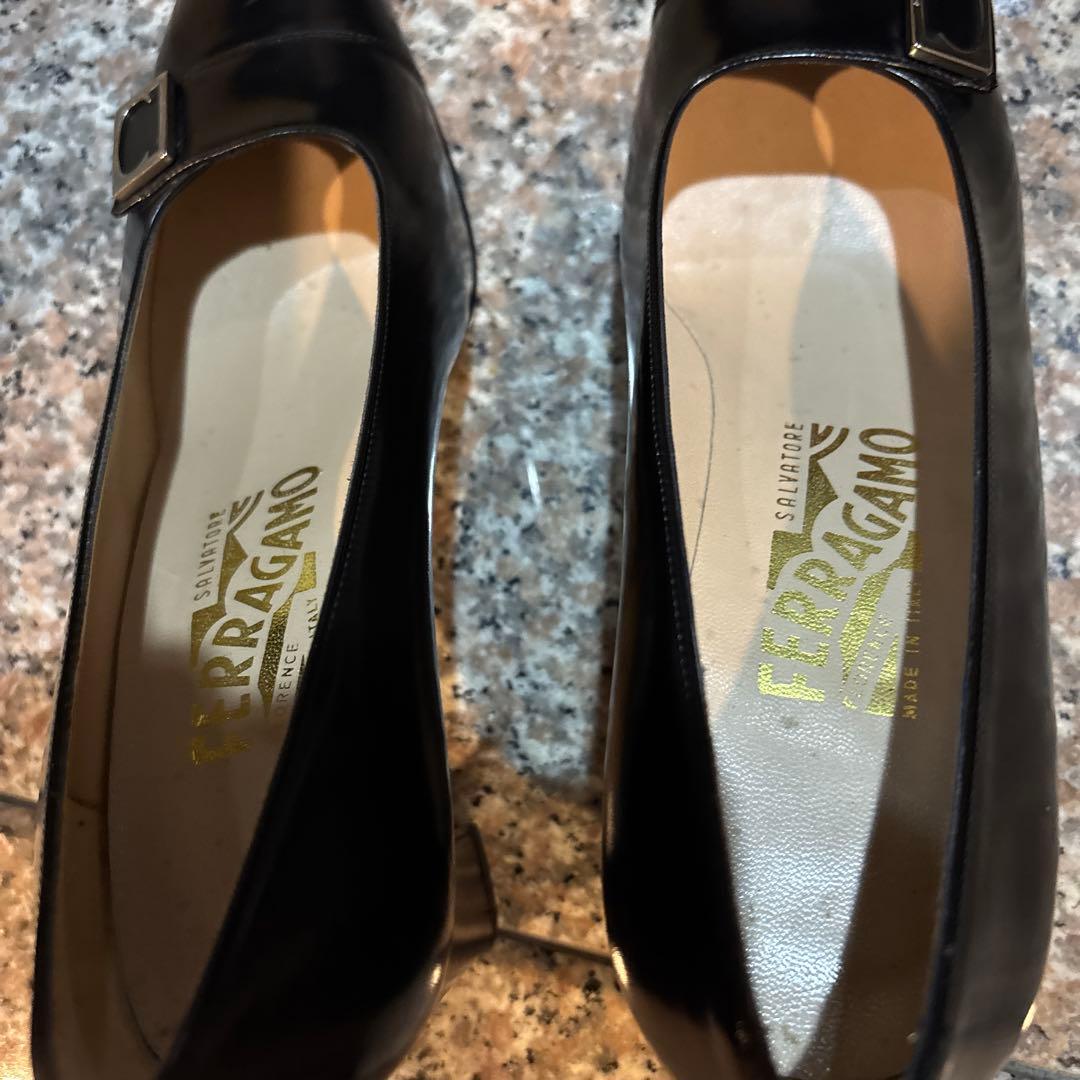 Ferragamo フェラガモ パンプス 黒 レザー ガンチーニ 6D 未使用